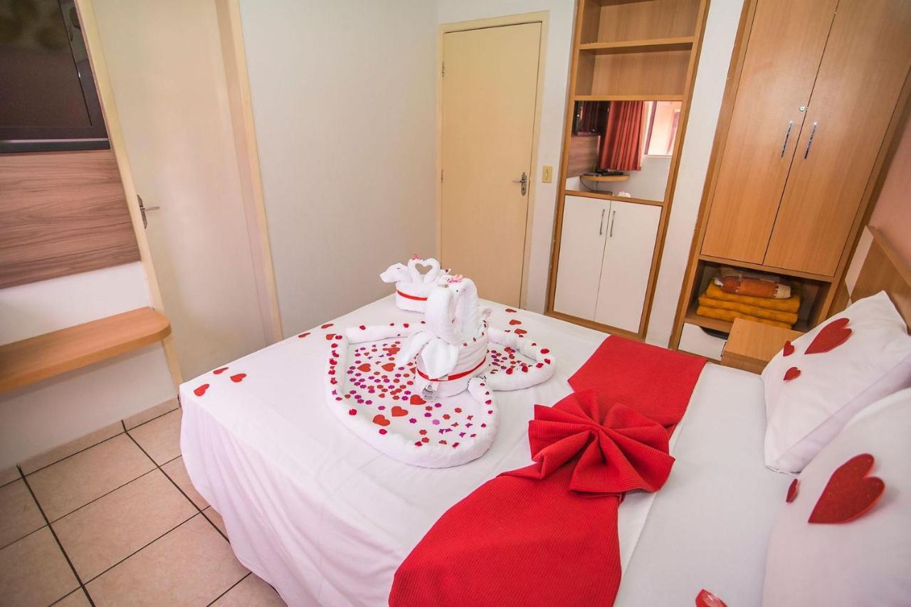 diRoma Fiori com roupa de cama, geladeira, fogão cozinha completa, parque aquático e garagem Apartamento Caldas Novas Exterior foto