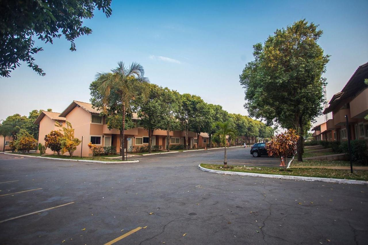 diRoma Fiori com roupa de cama, geladeira, fogão cozinha completa, parque aquático e garagem Apartamento Caldas Novas Exterior foto