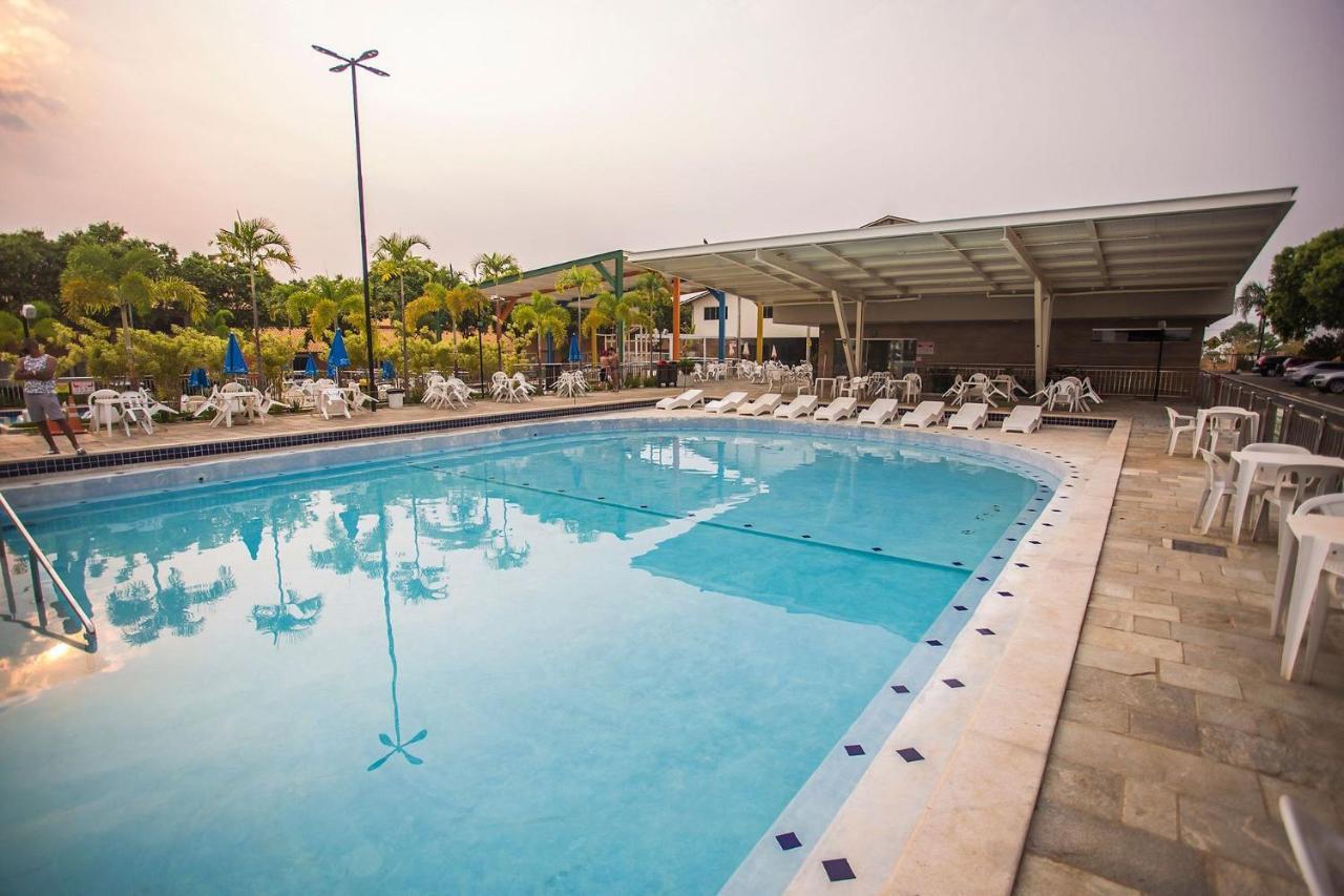 diRoma Fiori com roupa de cama, geladeira, fogão cozinha completa, parque aquático e garagem Apartamento Caldas Novas Exterior foto