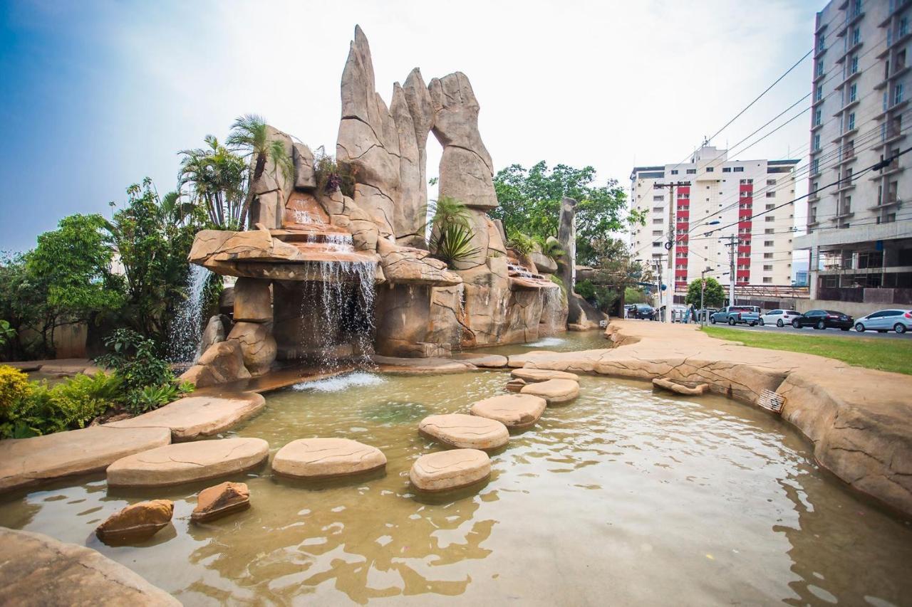diRoma Fiori com roupa de cama, geladeira, fogão cozinha completa, parque aquático e garagem Apartamento Caldas Novas Exterior foto