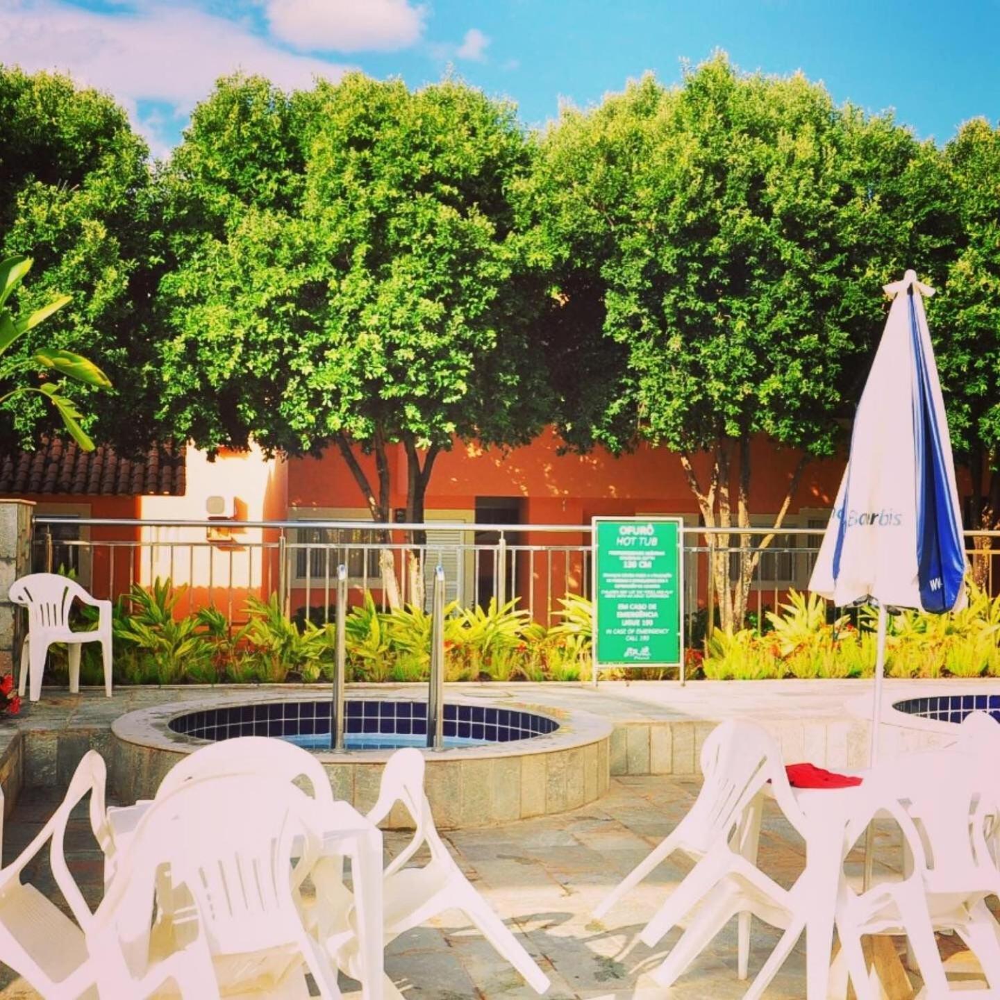 diRoma Fiori com roupa de cama, geladeira, fogão cozinha completa, parque aquático e garagem Apartamento Caldas Novas Exterior foto
