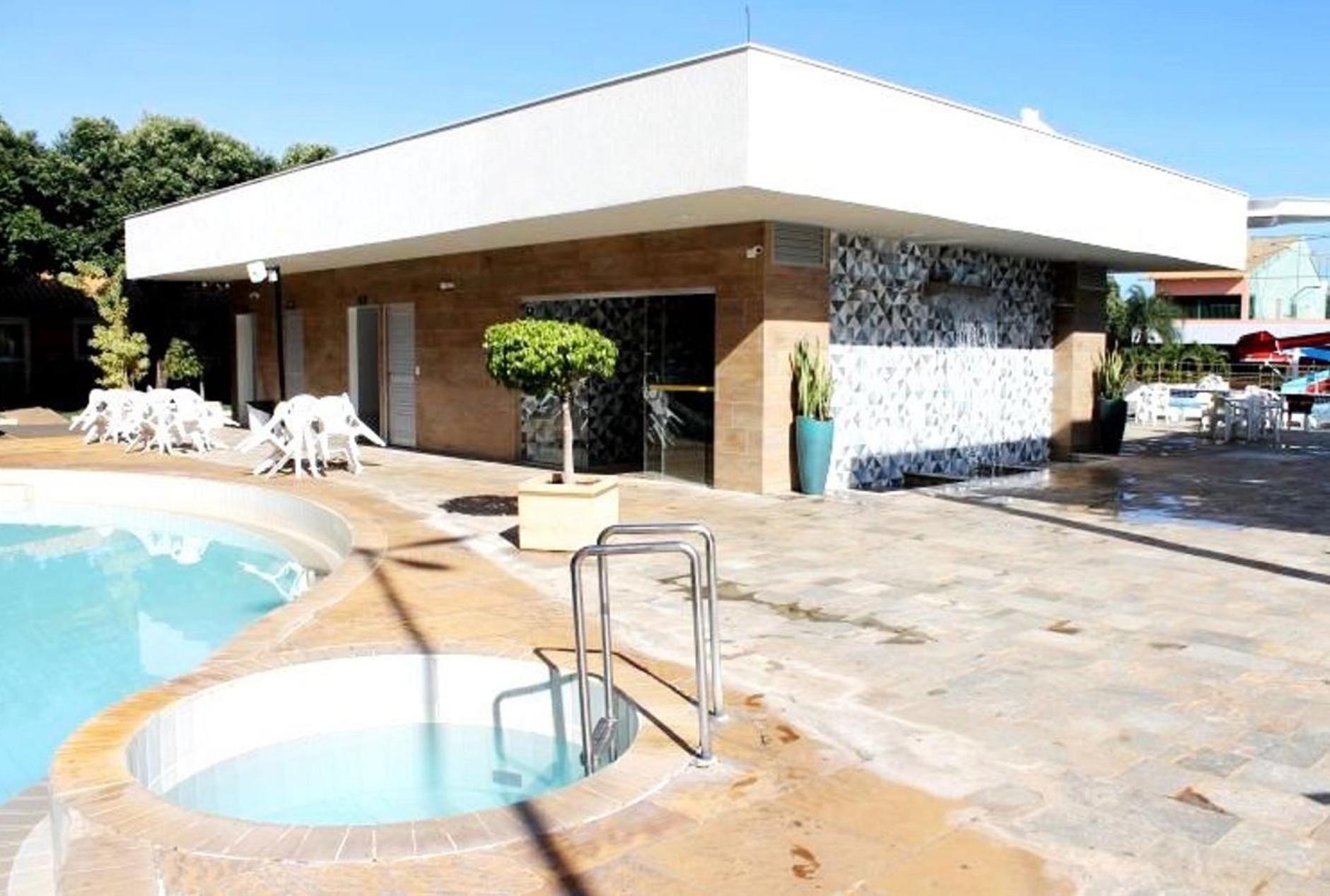 diRoma Fiori com roupa de cama, geladeira, fogão cozinha completa, parque aquático e garagem Apartamento Caldas Novas Exterior foto