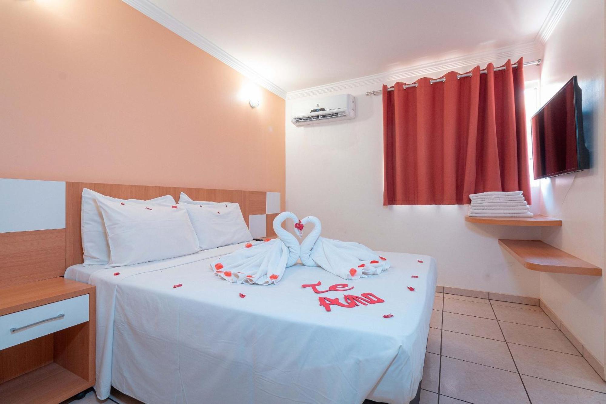 diRoma Fiori com roupa de cama, geladeira, fogão cozinha completa, parque aquático e garagem Apartamento Caldas Novas Exterior foto