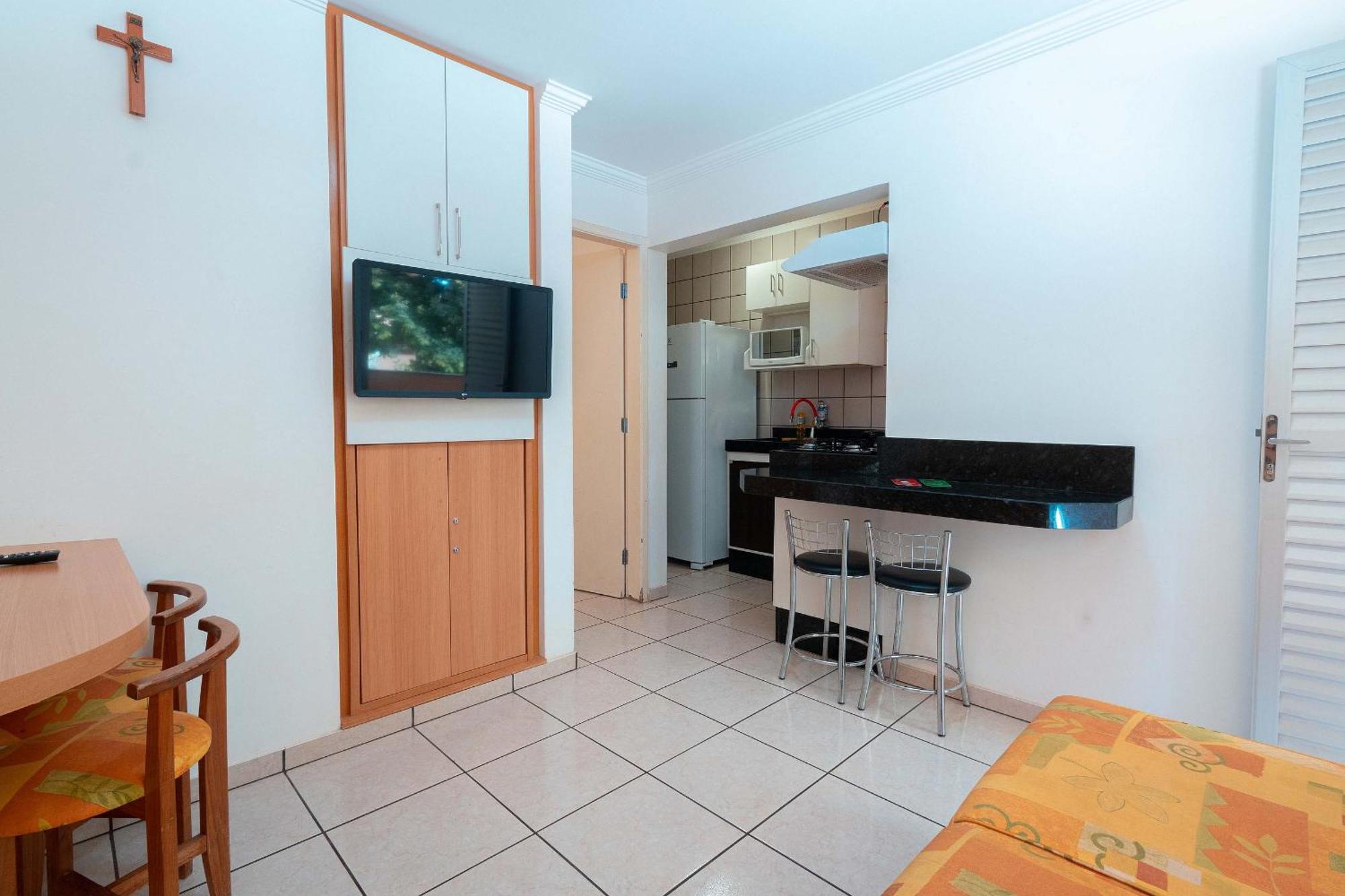diRoma Fiori com roupa de cama, geladeira, fogão cozinha completa, parque aquático e garagem Apartamento Caldas Novas Exterior foto
